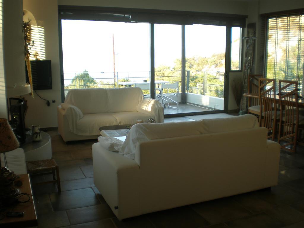 Marvelous House By The Sea Villa Vouliagmeni insjö Exteriör bild